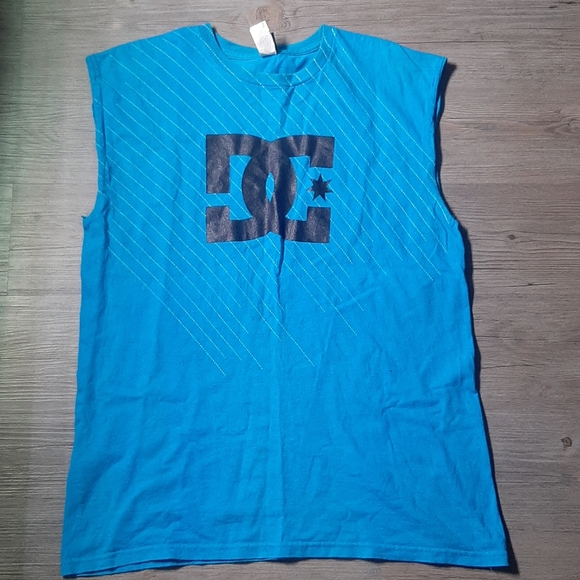 DC Tank Top - Medium - Picture 1 of 5